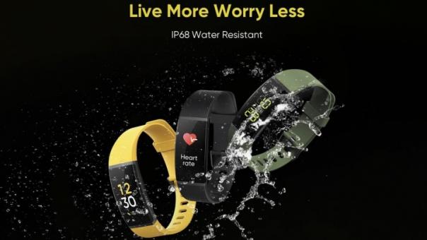realme unveiled the first smart bracelet