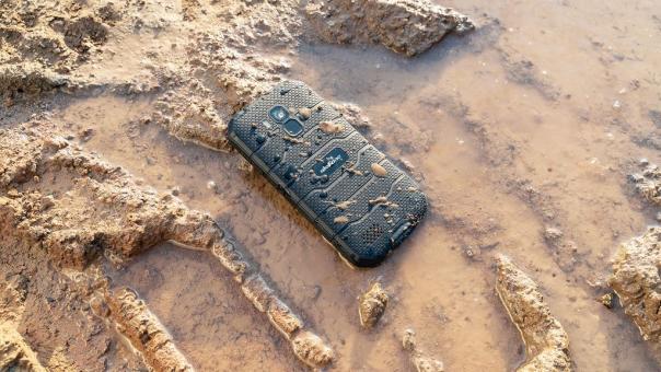 Armor X7 - unbreakable smartphone based on Android 10