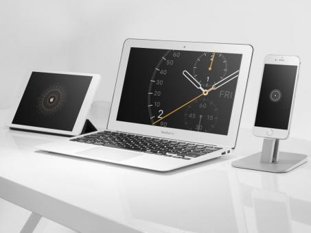 New builds of operating systems from Apple are available