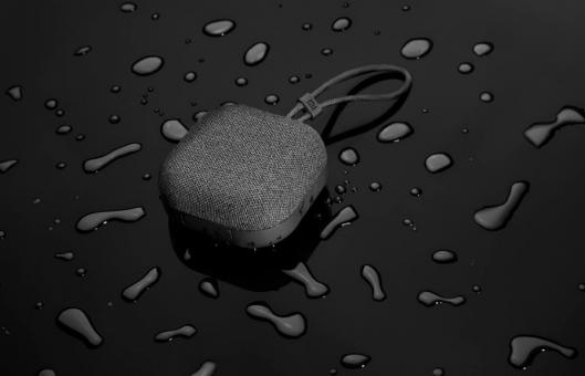 Mi Outdoor - a miniature wireless speaker from Xiaomi