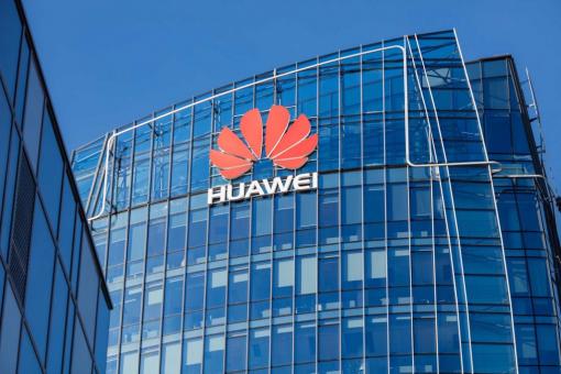 Photos of the new smartphone from Huawei hit the Internet before the presentation