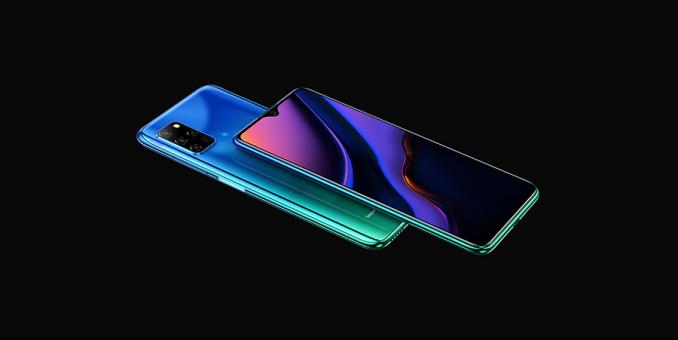 Inexpensive smartphone Elephone E10 has four cameras