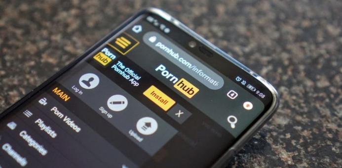 iPhone users watch porn more often than Android fans